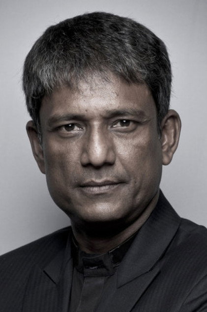 Adil Hussain oyuncu görseli