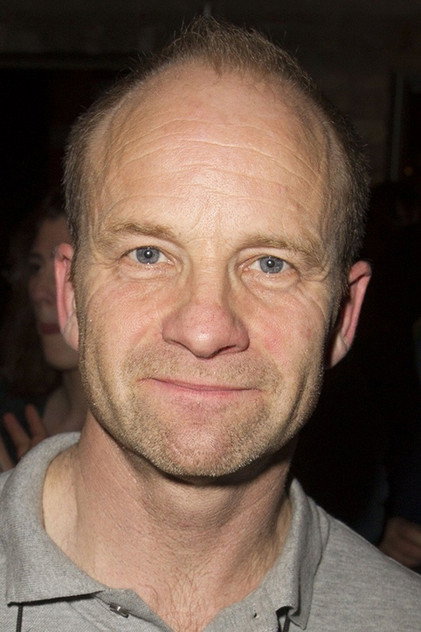 Adrian Rawlins oyuncu görseli
