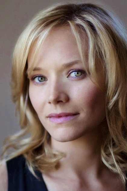 Adrienne Pickering oyuncu görseli