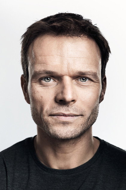 Alec Newman oyuncu görseli