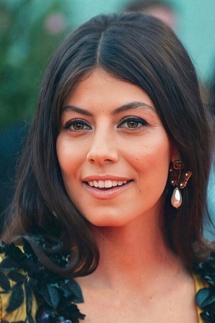 Alessandra Mastronardi oyuncu görseli