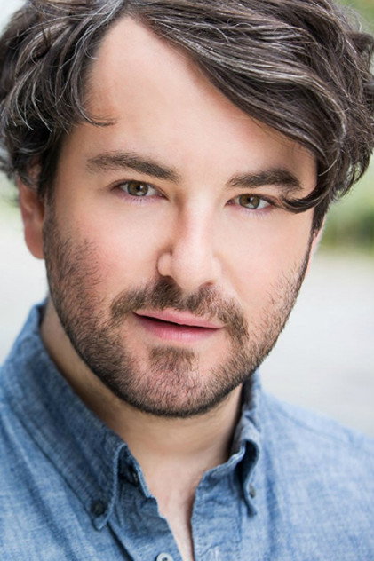 Alex Brightman oyuncu görseli