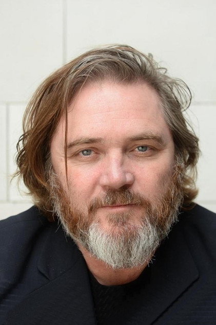 Alex Ferns oyuncu görseli