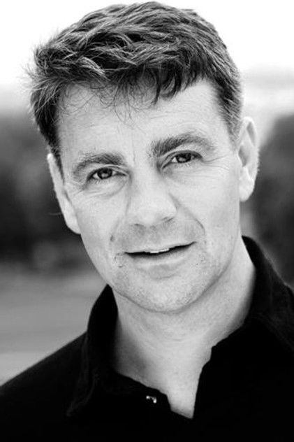 Alexander Hanson oyuncu görseli