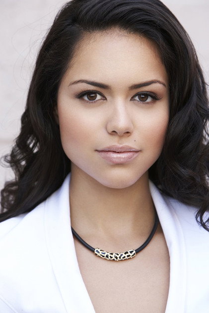 Alyssa Diaz oyuncu görseli