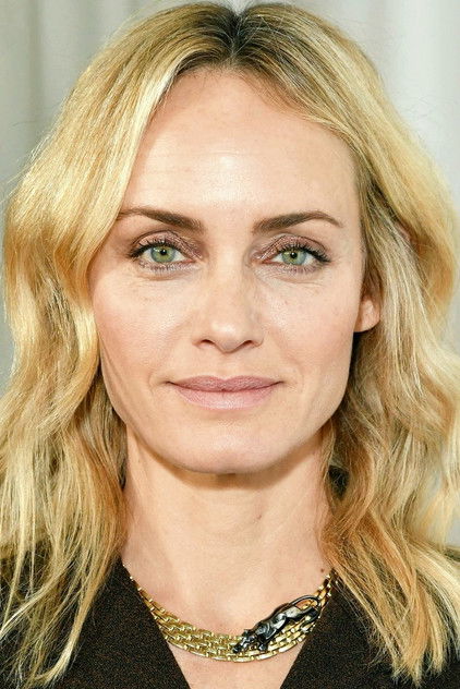 Amber Valletta oyuncu görseli