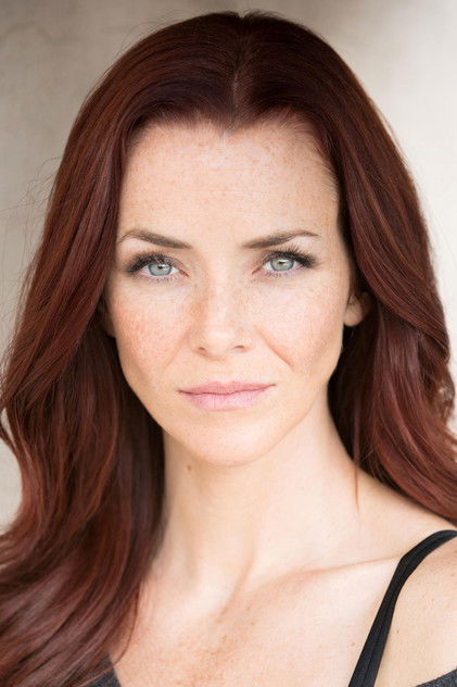 Annie Wersching oyuncu görseli