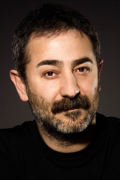 Ayberk Pekcan oyuncu görseli