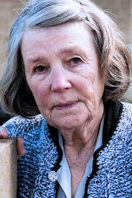 Barbara West oyuncu görseli