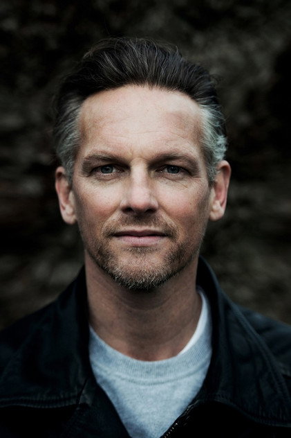 Barry Atsma oyuncu görseli
