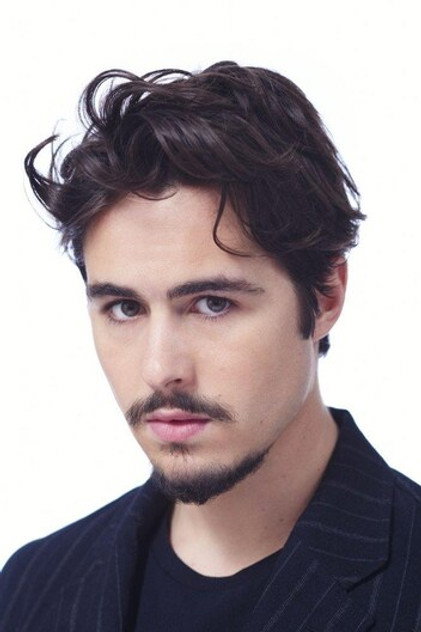 Ben Schnetzer oyuncu görseli