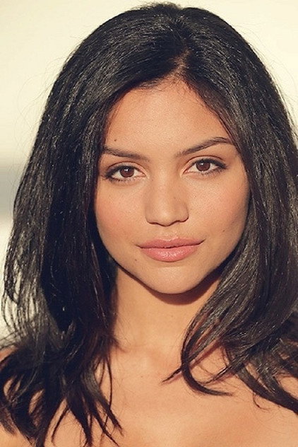 Bianca A. Santos oyuncu görseli