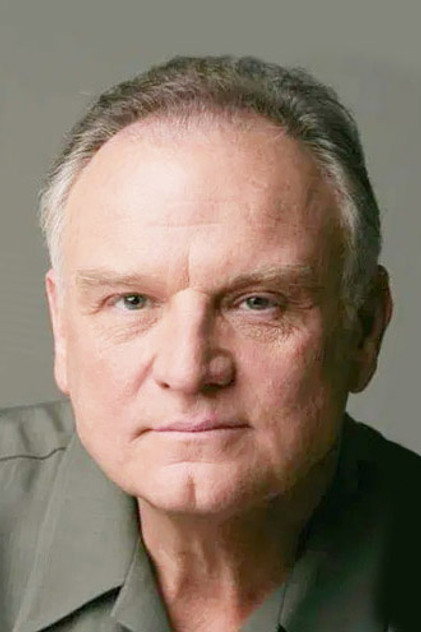 Bill Smitrovich oyuncu görseli