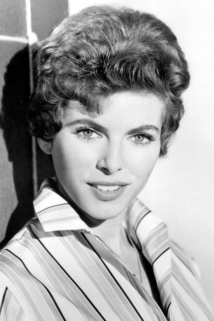 Billie Whitelaw oyuncu görseli
