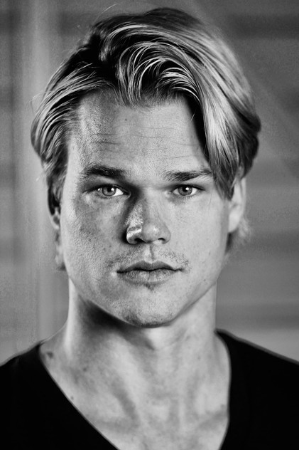 Brendan Miller oyuncu görseli