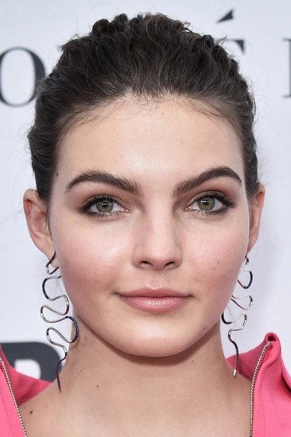Camren Bicondova oyuncu görseli