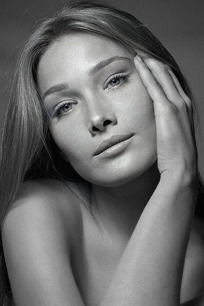 Carla Bruni oyuncu görseli