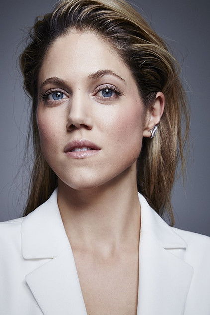 Charity Wakefield oyuncu görseli