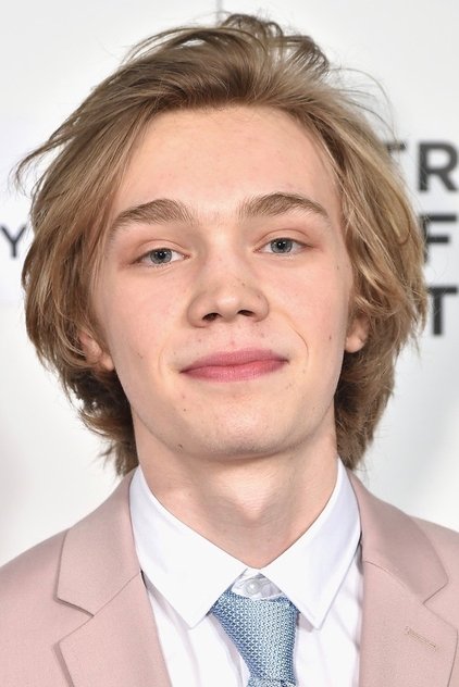 Charlie Plummer oyuncu görseli