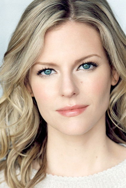 Chelsey Crisp oyuncu görseli