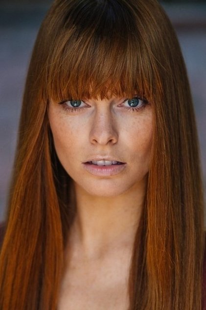 Chloe Hurst oyuncu görseli