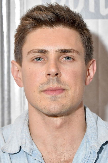 Chris Lowell oyuncu görseli