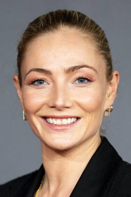 Clara Paget oyuncu görseli