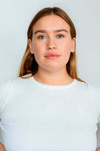 Clara Sans oyuncu görseli