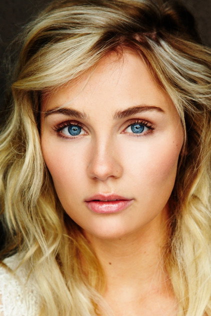 Clare Bowen oyuncu görseli