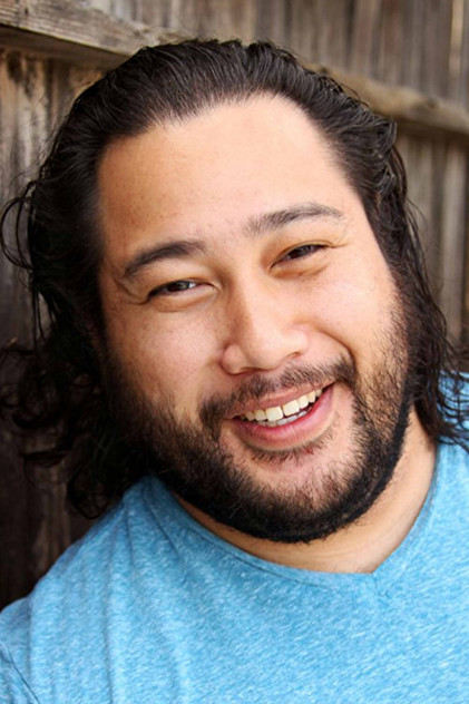 Cooper Andrews oyuncu görseli