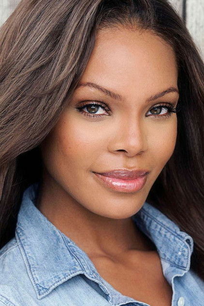 Crystle Stewart oyuncu görseli