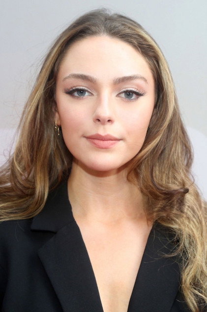 Danielle Rose Russell oyuncu görseli