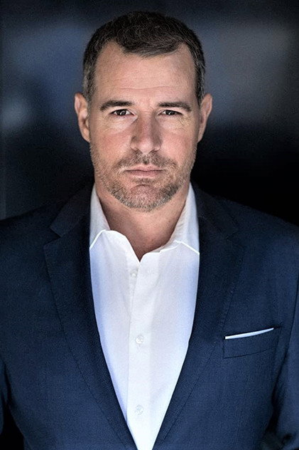 Derek Phillips oyuncu görseli
