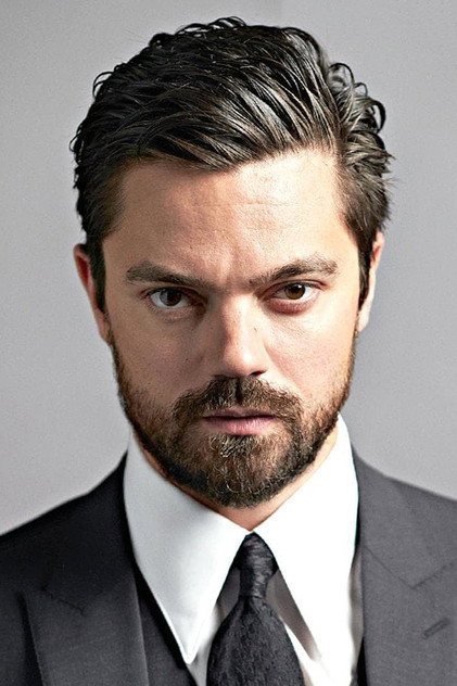 Dominic Cooper oyuncu görseli