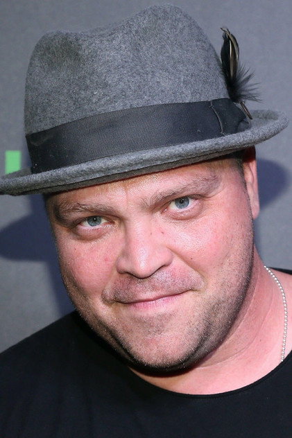 Drew Powell oyuncu görseli
