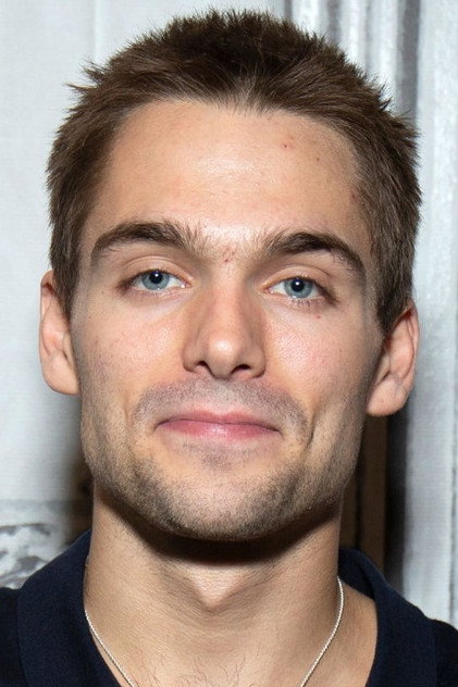 Dylan Sprayberry oyuncu görseli