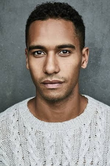 Elliot Knight oyuncu görseli