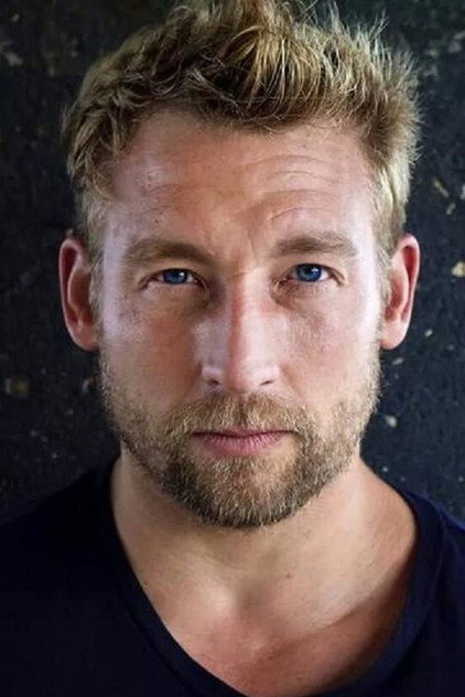 Erik Bello oyuncu görseli