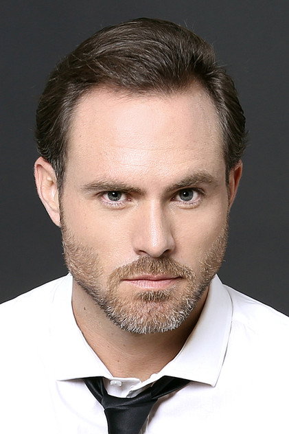 Erik Hayser oyuncu görseli