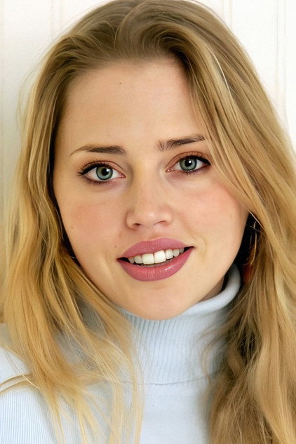 Estella Warren oyuncu görseli