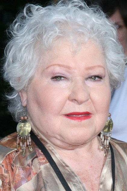 Estelle Harris oyuncu görseli