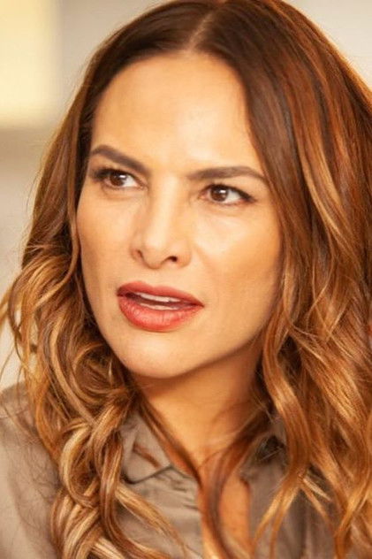 Fabiola Campomanes oyuncu görseli
