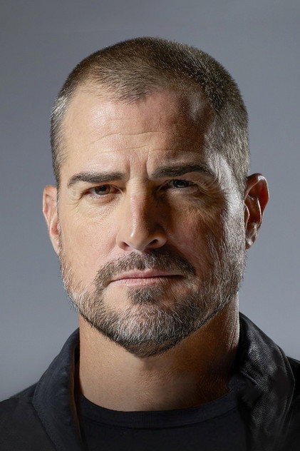 George Eads oyuncu görseli