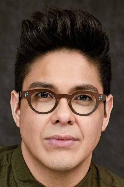 George Salazar oyuncu görseli
