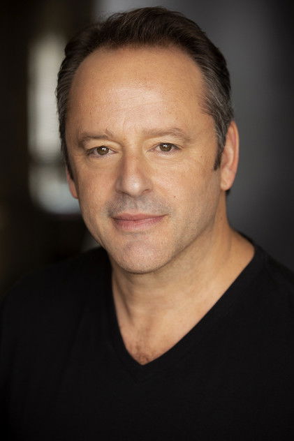 Gil Bellows oyuncu görseli
