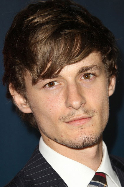 Giles Matthey oyuncu görseli