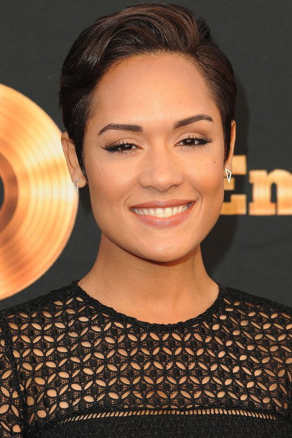 Grace Byers oyuncu görseli