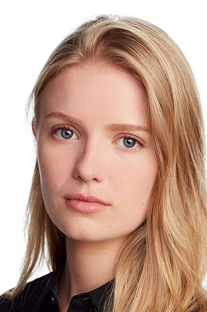 Hadley Robinson oyuncu görseli