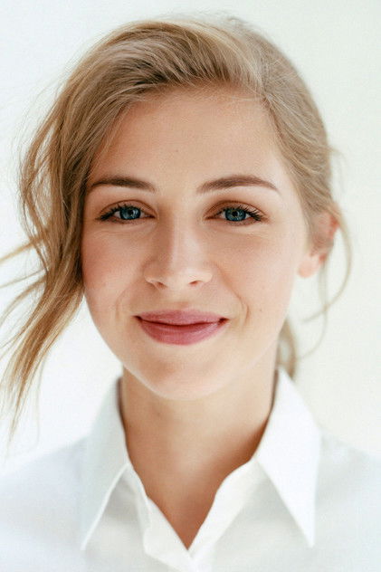 Hermione Corfield oyuncu görseli