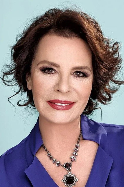 Hülya Koçyiğit oyuncu görseli